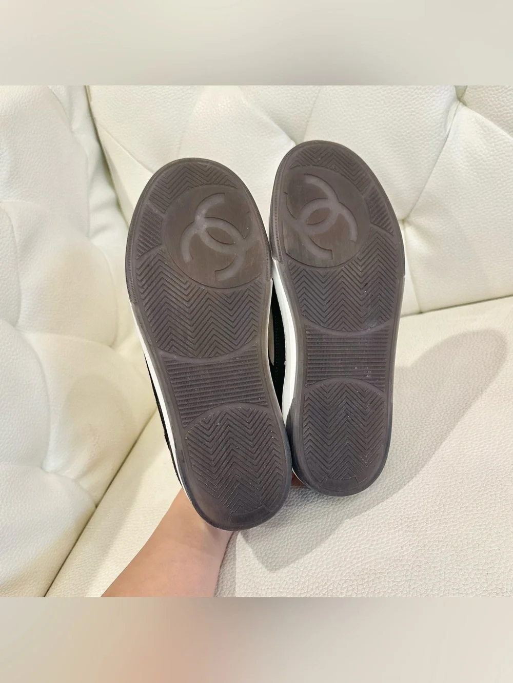CHANEL authentic low